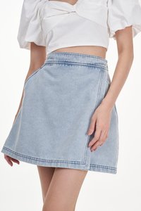 Weston Denim Skorts in Light Wash