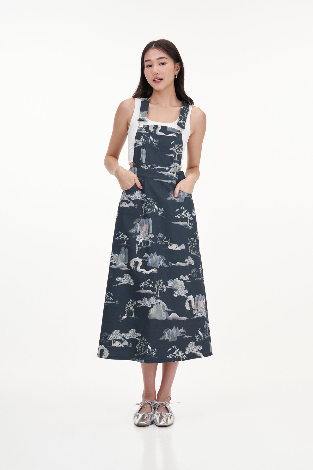 Jaylin Denim Dungaree Dress in Paradise Dreams in Navy