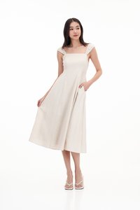 Shalyn Dress in Oat